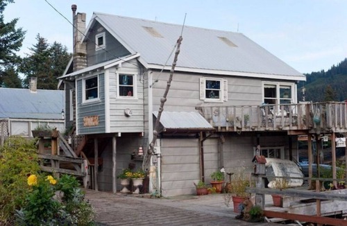 Seldovia House | WATERFRONT COTTAGE RENTAL