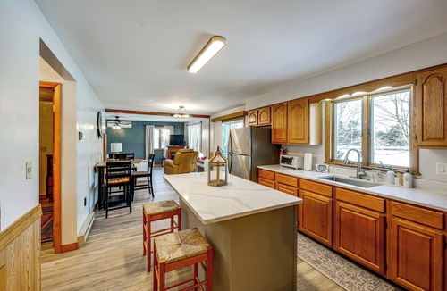 Lincoln House | Waterfront Family Home w/Seasonal Dock in Lincoln