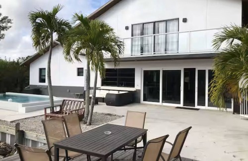Fort Myers House | Waterfront Fun on the River, Spacious Modern Home