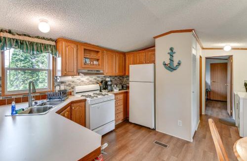 Gladwin House | Waterfront Home w/Boat Slips in Northern Michigan