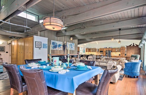 West Juneau House | Waterfront House w/Glacial Views - Near Downtown!