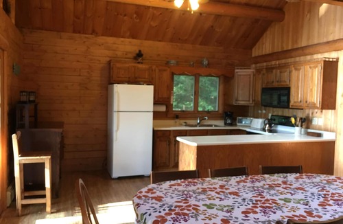 Waterford House | Waterfront Log Home on Quiet Lake - 25 Minutes -Sunday River Ski