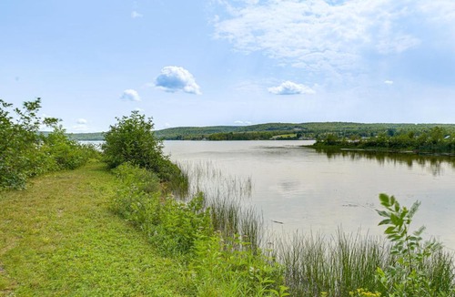 Sinclair House | Waterfront Long Lake Retreat: Great for Families!
