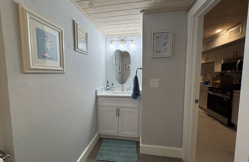 Matlacha Apartment | Waterfront Luxury in Matlacha. Renovated, 2 bed/1 bath - incredible location!