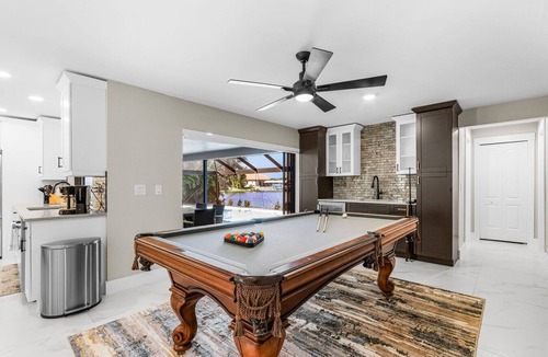 Eight Lakes House | Waterfront Luxury with Private Pool & Billiards! Spacious Chef`s Kitchen – Perfect for Families!