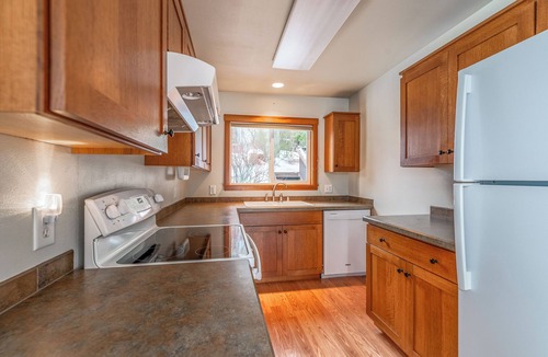Ketchikan Cabin | Waterfront private cabin just 5 miles from downtown Ketchikan