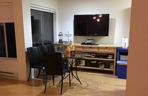 Marina Bay Condo | Waterfront Retreat in Bay Area, near San Francisco