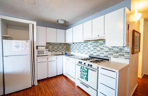 Ualapue Condo | Wavecrest C 214 Ocean View