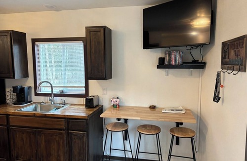 Kalifornsky Cabin | Welcoming 1-bedroom cabin in Kenai