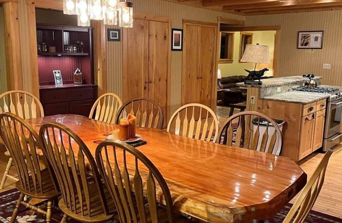 Caratunk Cabin | Well accommodated lakeside lodge with ITS trail access near West Forks, Maine.