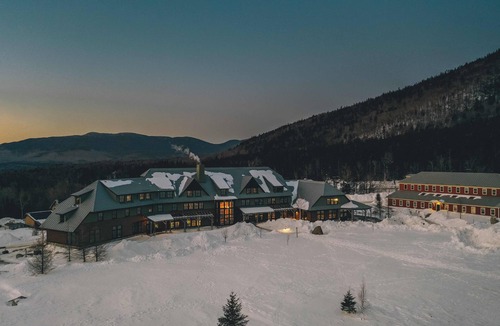 Carroll Hotel | White Mountains Basecamp, Gear Library, Breakfast, Onsite Trailhead, Shared Bath