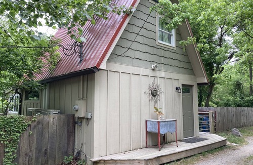 Asheville Ski Chalet | Whitewater Chalet-Stay right on the French Broad!