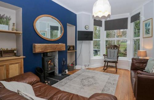 Silverdale House | Willow Cottage