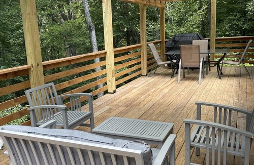 Ashley Oaks Cabin | Windrock Ridge Luxury Ethan Cabin: Ride-In Access, Sleeps 16.