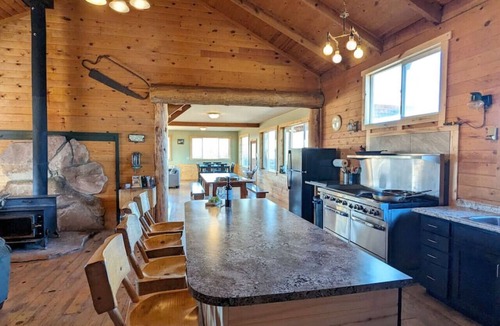 La Sal Cabin | Wolf Springs Ranch, Family Cabin