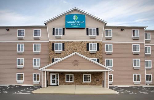 Crosswoods Hotel | WoodSpring Suites Columbus North I-270