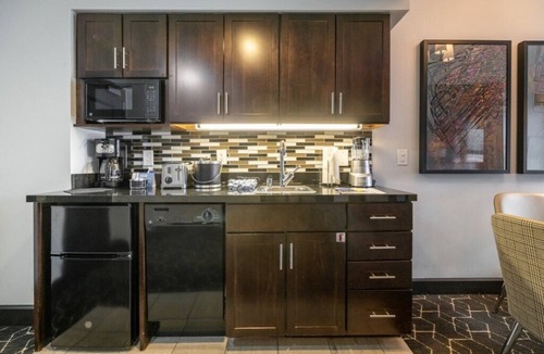 Lower Nob Hill Resort | Wyndham Canterbury at San Francisco - 2 Bedroom