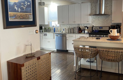 North Webster House | Year Round, Updated, Lake Front Home on Beautiful All-Sport Webster Lake.