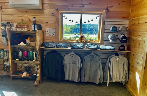 Scio Villa | Yellowstone/Hot Tub-Pet friendly-Lakeview -8 Person Lodge