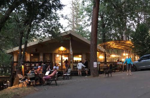Midpines Cabin | Yosemite Bug Rustic Mountain Resort