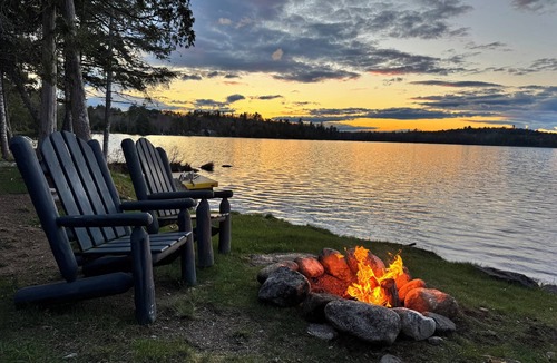 Lincoln House | You deserve this escape- enjoy a peaceful lake home with private dock!