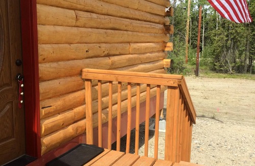 North Pole Cabin | Your Modern Cozy Getaway