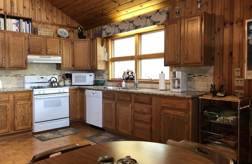 Brevard House | Your perfect Get-Away with lovely mountain views! "5 Star" Property!