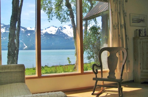 Mud Bay House | Your private retreat on the beach at Paradise Cove