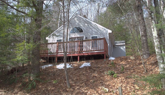1 bedroom cottage with queen bed and 2 person whirlpool tub.
