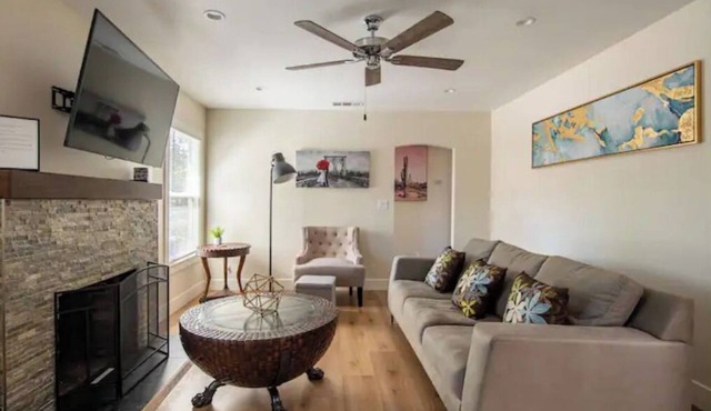 1 Bedroom Home with Home Office