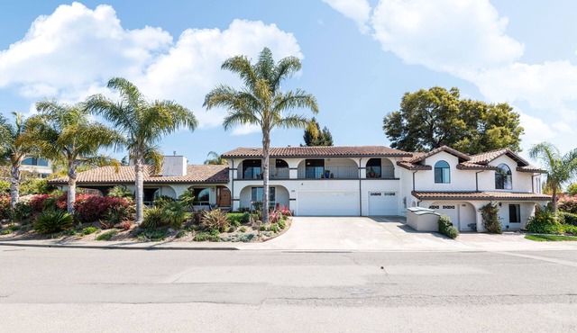 #1 Family Friendly West Coast Villa, Sleeps 15