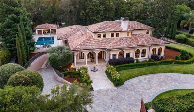 14+ million estate, 2.5 miles from Stanford