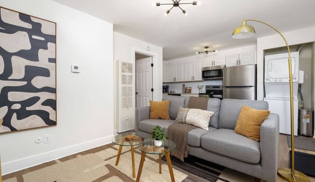 1BR Unit for an easy comfy stay