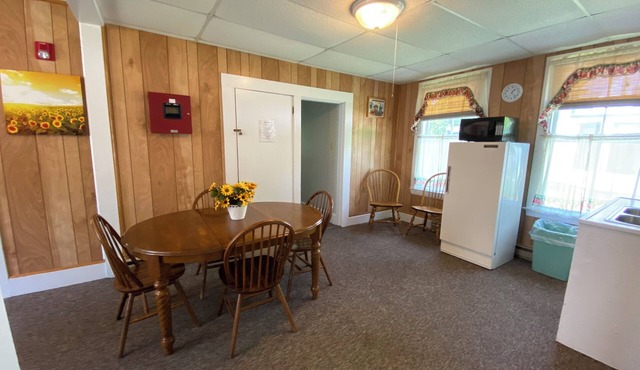 2 Bedroom Cottage at the 500 acre Poland Spring Resort with lots of onsite activities!