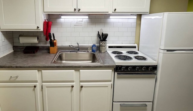 2-bedroom hotel suites in adorable Wilton with AC comfort
