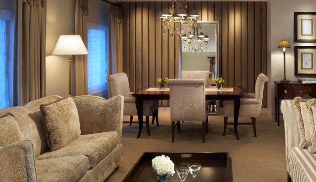 2 Connecting Suites at a 5⭐️ Hotel