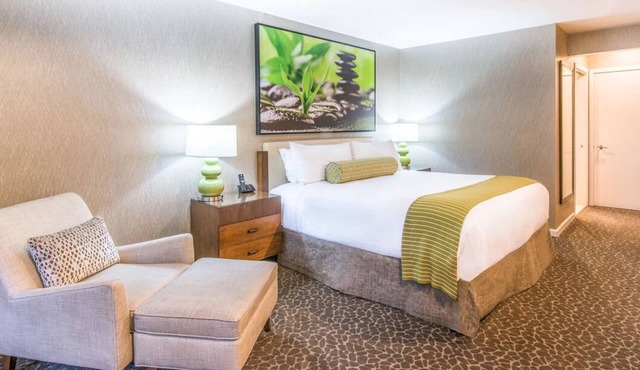 2 Relaxing Unit with Heated Pool, Free Parking & Breakfast in Palo Alto