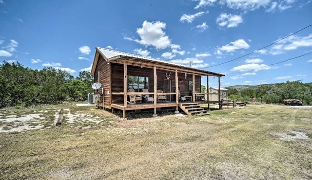 2 Rustic Cabins On 31 Acre Ranch By Frio River! Pet Friendly, Sleeps 10+ in Sabinal