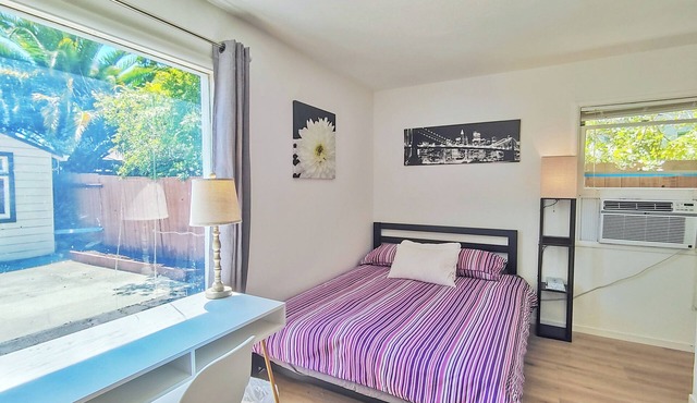 214B - Cozy Studio with AC & Kitchen near Stanford