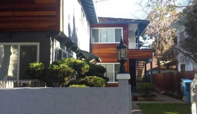 223 Downtwn! 2story townhouse 3bdrm/3bth/carpt,A/C