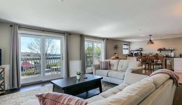 2BR Condo with Ocean Views in Downtown SW Harbor "Seaglass"