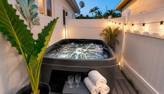 2BR Hot Tub Oasis - 2 Mi FLL, 4 Mi Beach, Sleeps 6