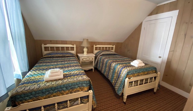 3 Bedroom Cottage at the 500 acre Poland Spring Resort with lots of onsite activities!