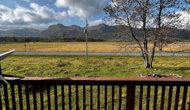 3-bedroom house with rural ranch setting near Kodiak with WiFi