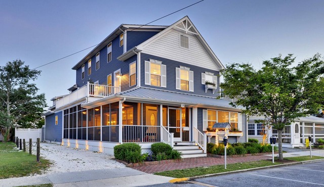 36 Person Rental HQ/Ocean Block/11 BR/10.5 BA - Full Renovation Completed 2023