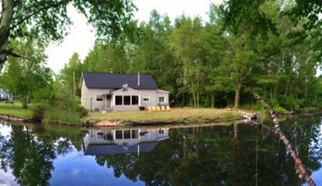 4 bedroom cottage, sleeps 14 ADVENTURE is worthwhile in itself!