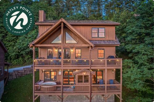4BR Cabin with Ski Resort, Mtn Views & Hot Tub