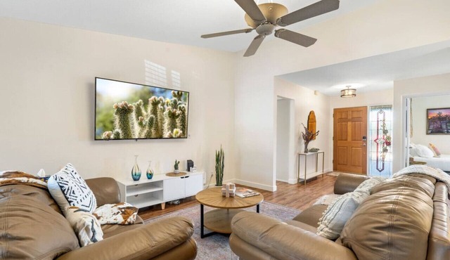 4BR Charming Scottsdale Home w/Heated Pool