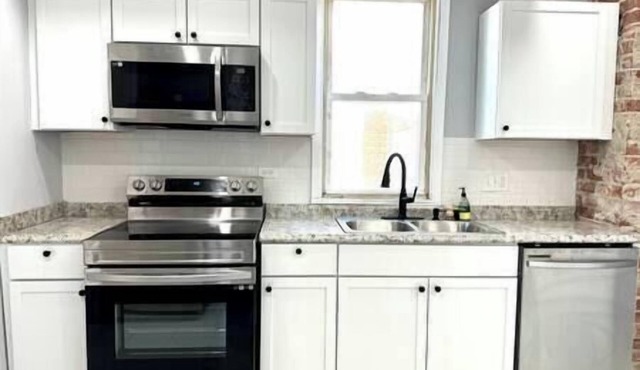 4BR Spacious Cincinnati Home