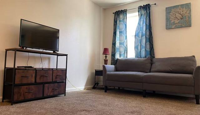 A charming 2BR home—better than a room—Vacation Condo No. 6, Near Spring River in Hardy